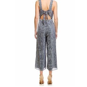 NWT Asher Navy and White stripe Jumper w Pockets